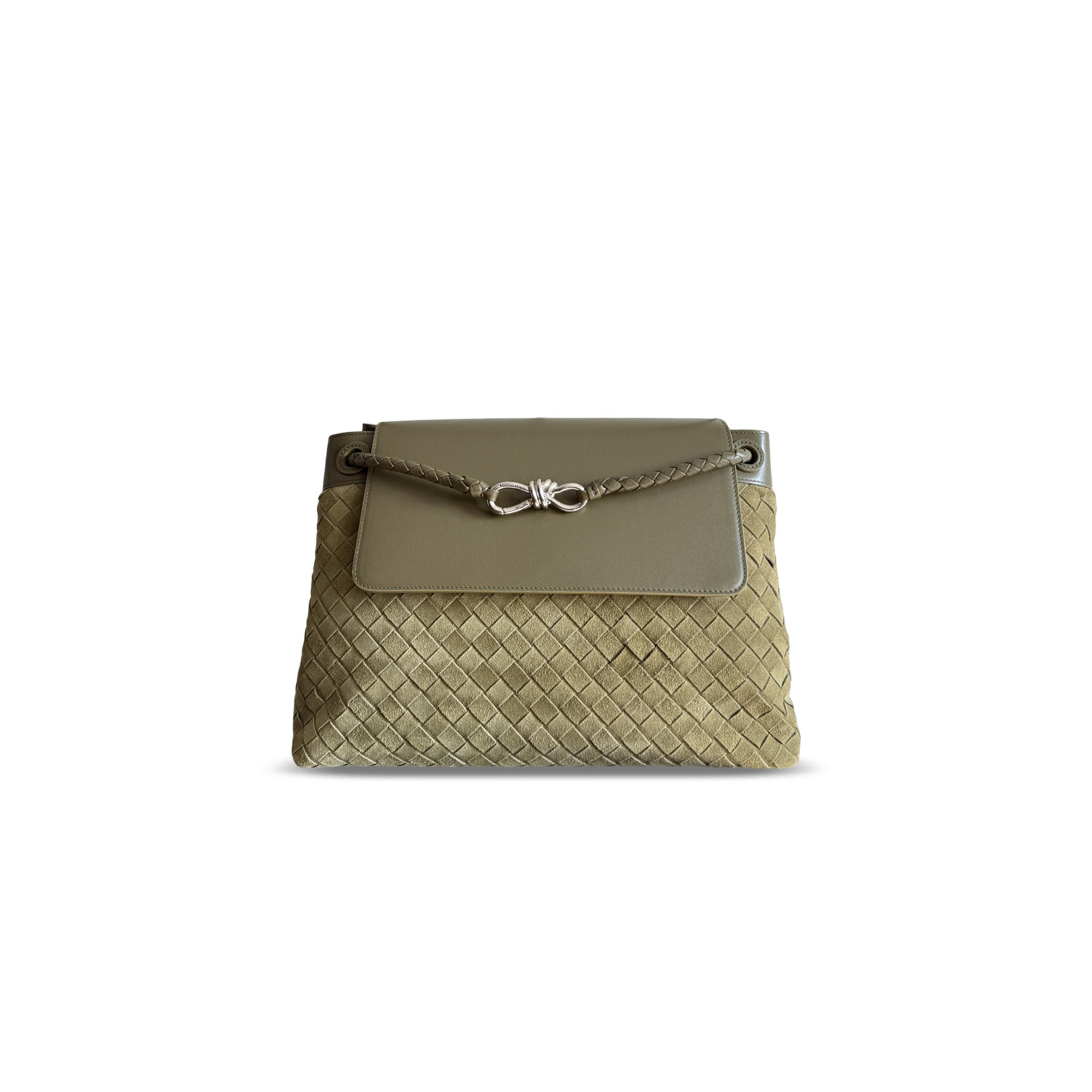 BOTTEGA VENETA ANDIAMO MESSENGER 807715 (37*26*13cm)
